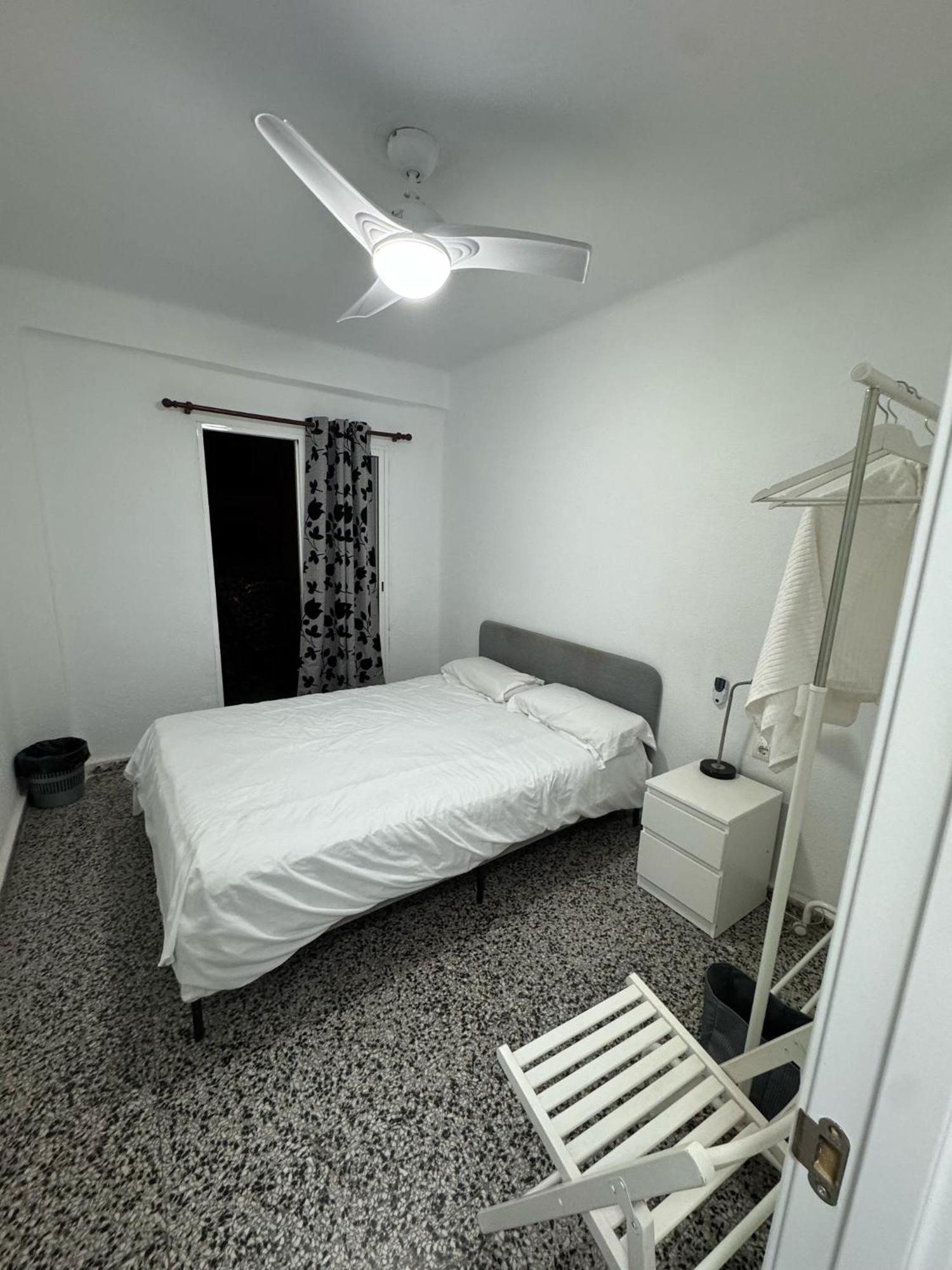 Apartamento De Habitaciones Privadas En El Centro De Málaga Exterior foto